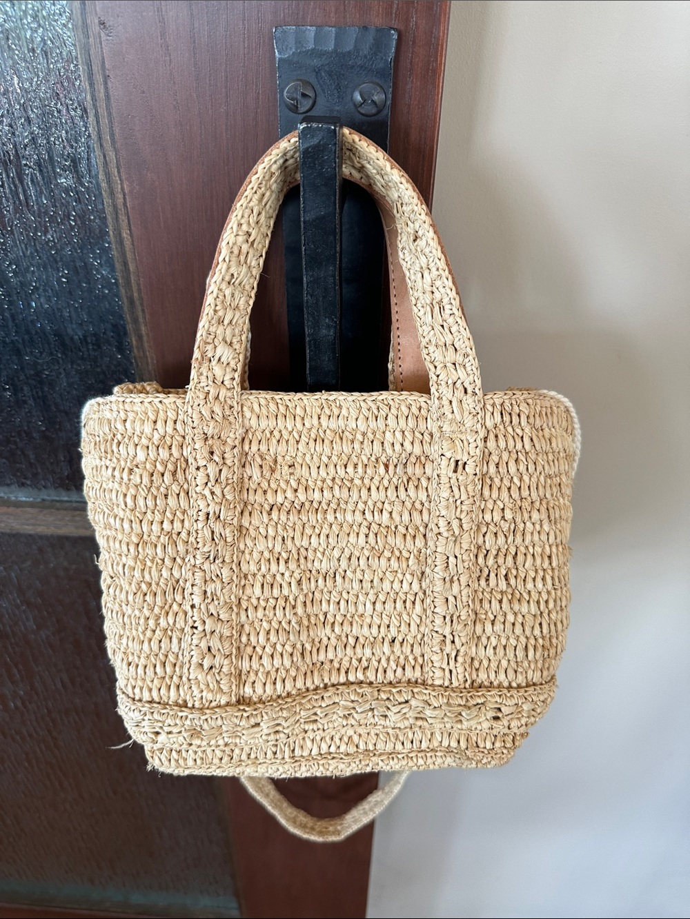 Vanessa Bruno Cabas Raffia Mini Bag
Accessories Straw Crochet Flower crossbody - Picture 9 of 12